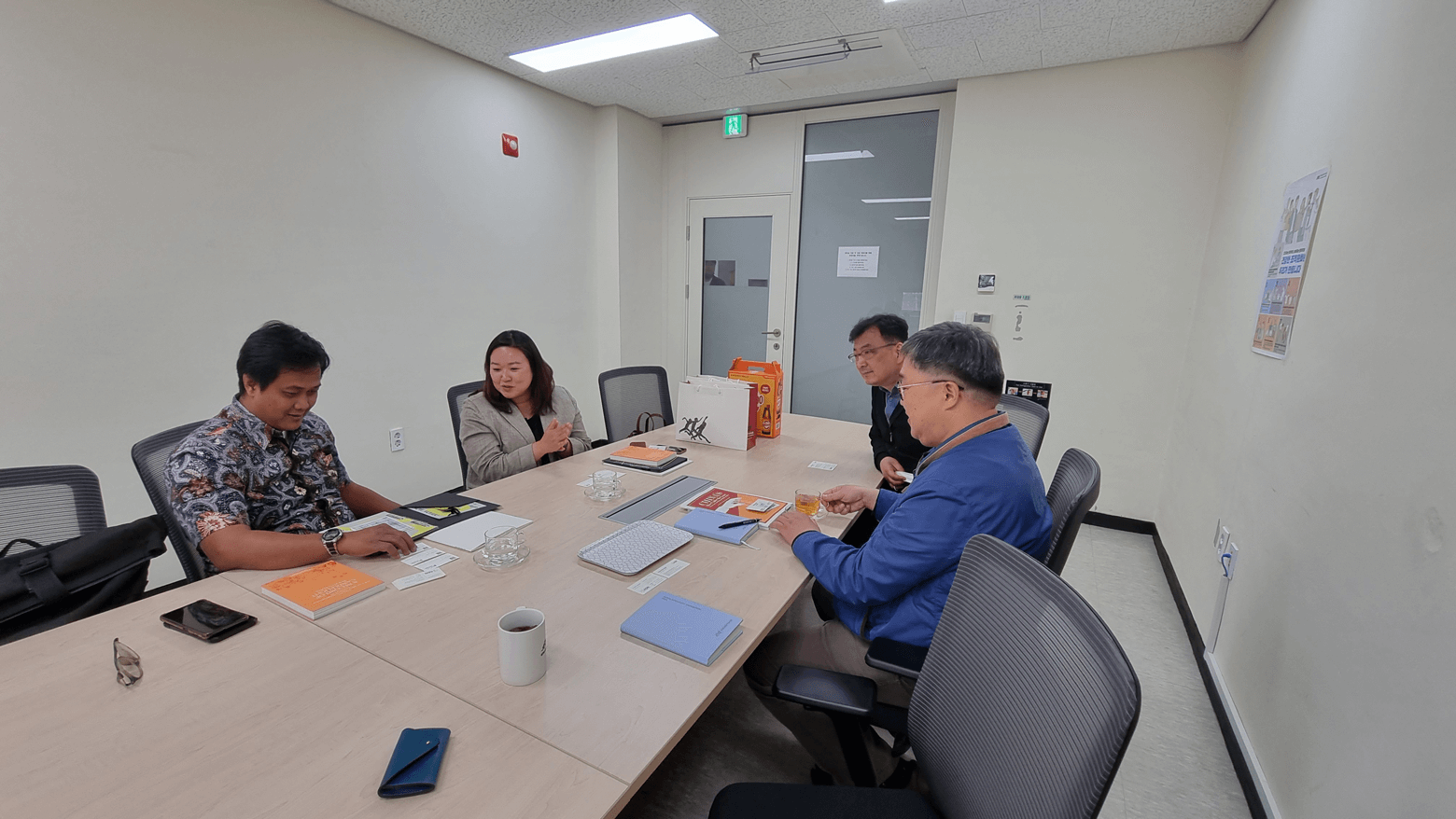 International Cooperation 이미지